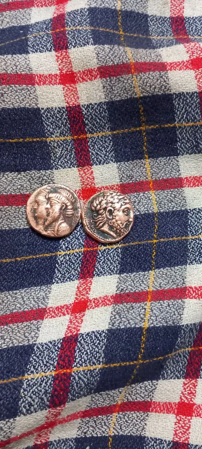 حدود بیست عدد سکه ای ۱۶ گرمی مفرقی|بدلیجات|نهاوند, |دیوار