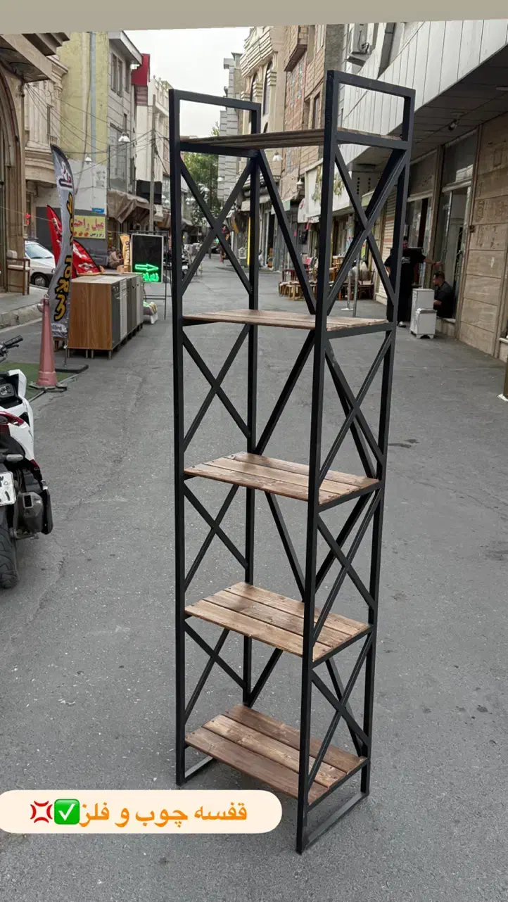 جاکفشی فلزوچوب پاف ویترین دکور|کتابخانه، شلف، قفسههای دیواری|تهران, نعمتآباد|دیوار