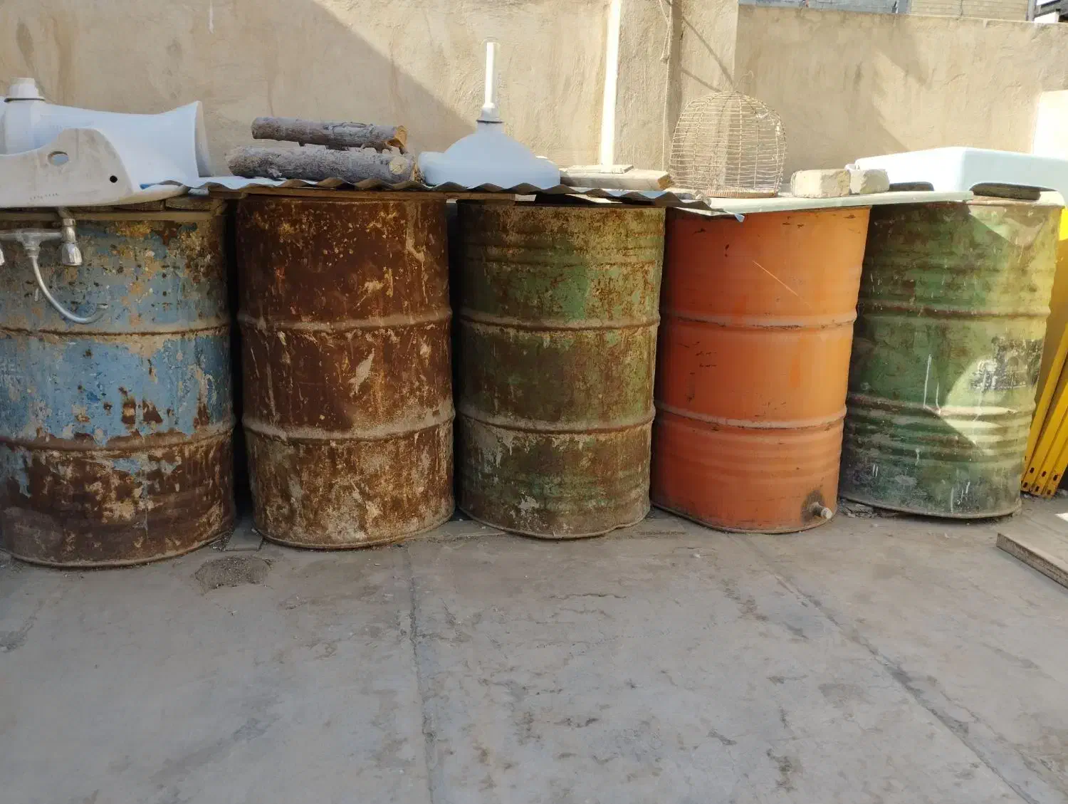 فروش بشکه،تخته،وشمشه بنایی،قرقره وطناب|مصالح و تجهیزات ساختمان|اصفهان, کساره|دیوار