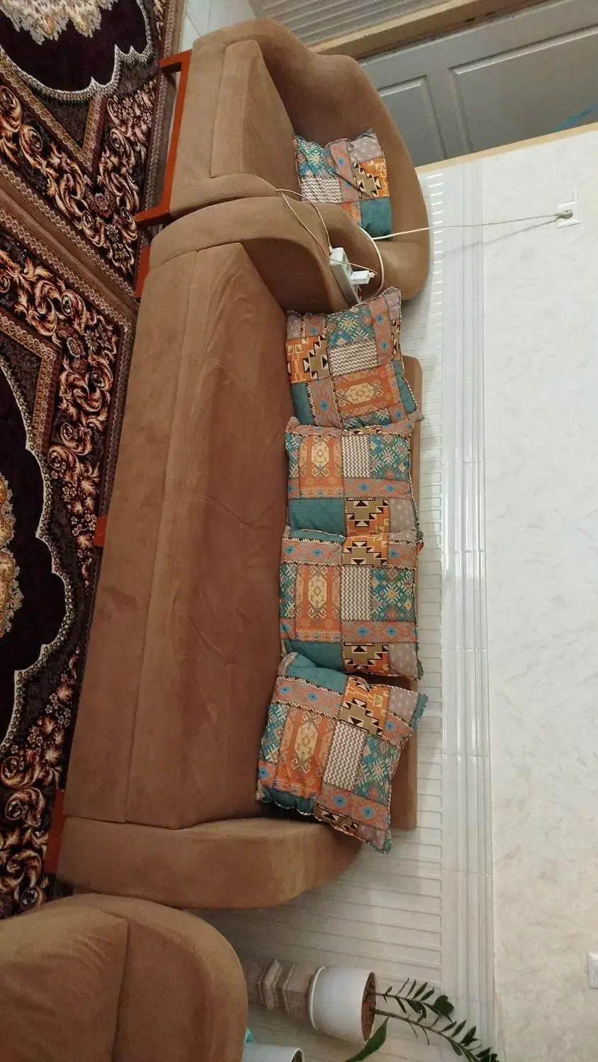 دوعددفرش ۶متری ویک دست مبل هفت نفره|فرش|ورامین, خیر آباد|دیوار