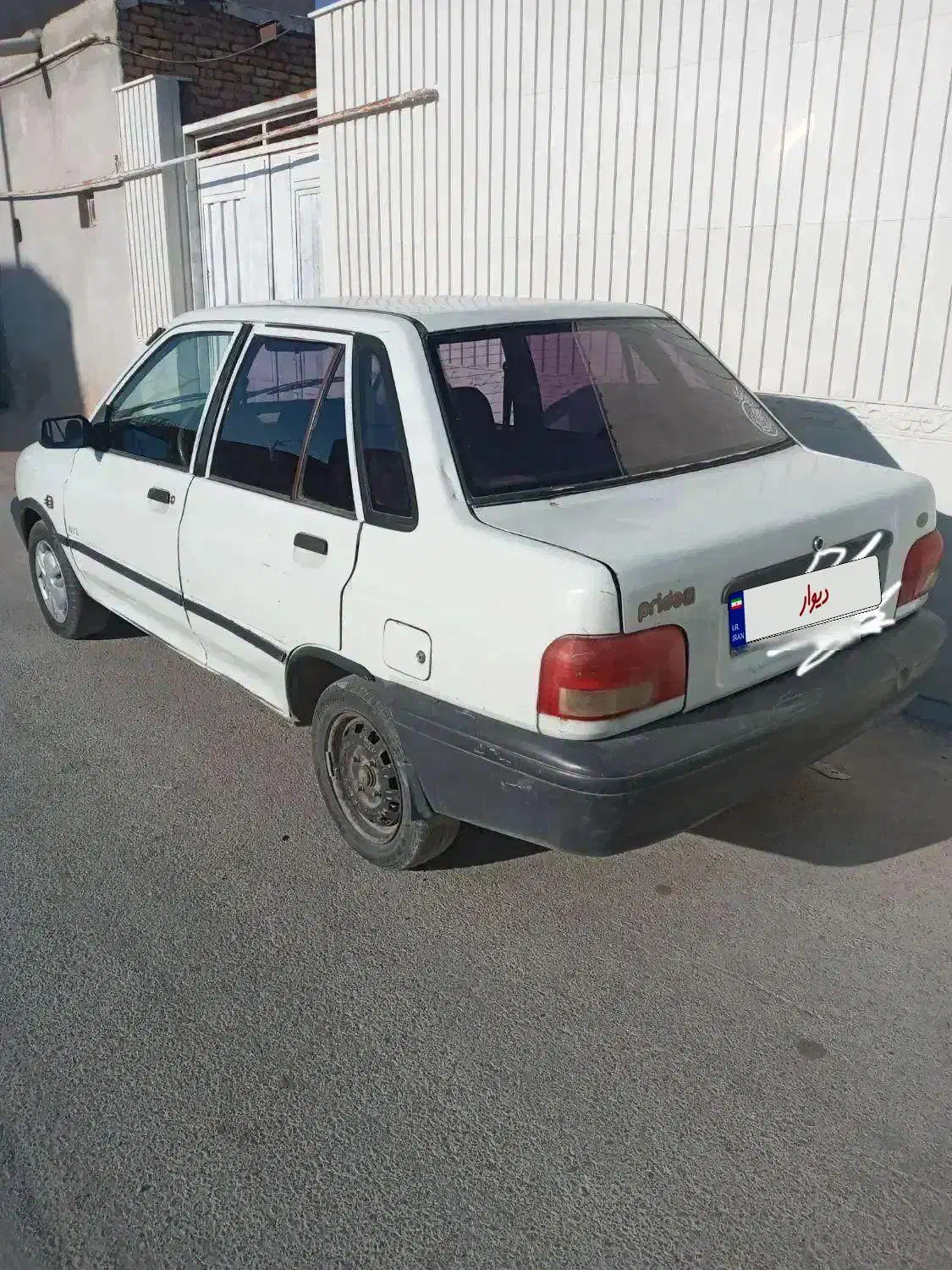 پراید ۸۱خانگی،دو لکه رنگ .شاسی سالم|خودرو سواری و وانت|بروجن, |دیوار