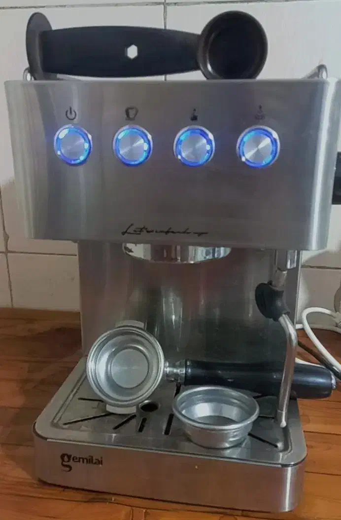 قهوه ساز نیم صنعتی در حد|سماور، چایساز، قهوهساز|بندر ماهشهر, |دیوار