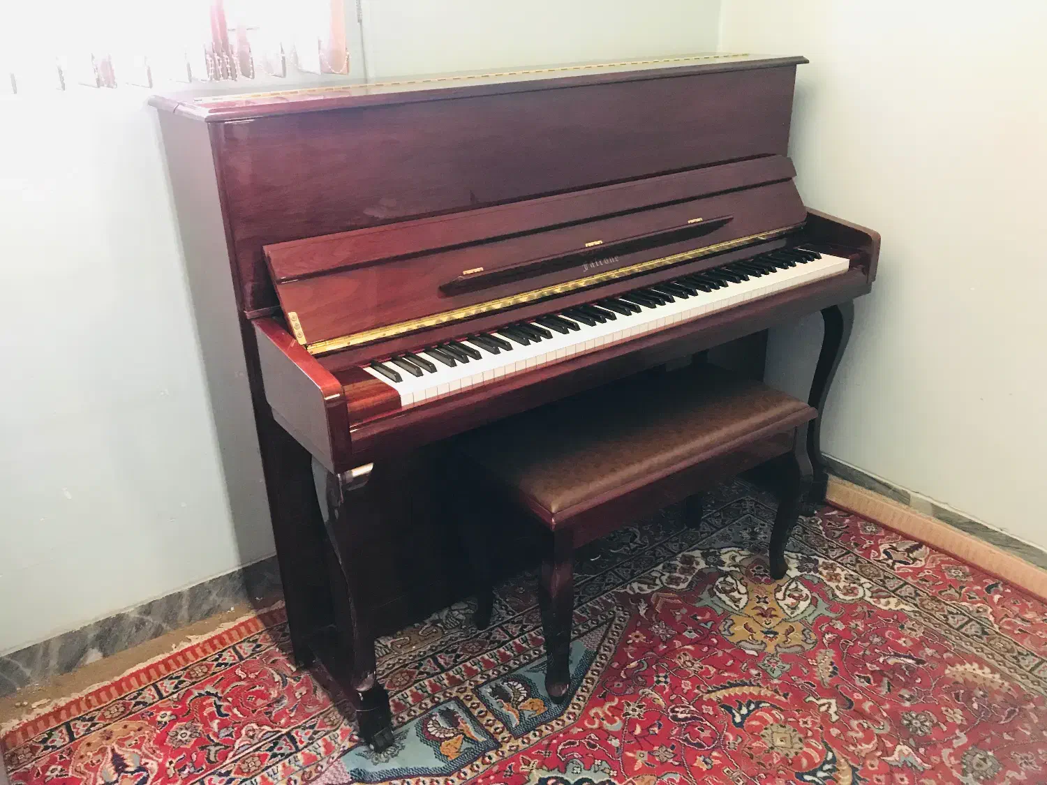 پیانو آکوستیک|پیانو، کیبورد، آکاردئون|شیراز, شاه قلی بیگی|دیوار