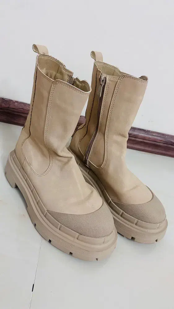 نیم بوت طرح زارا سایز 39 داخل خز|کیف، کفش، کمربند|مشهد, الهیه|دیوار