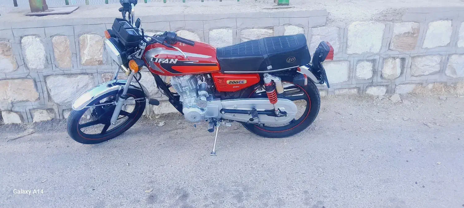 لیفان ۲۰۰ در حد|موتورسیکلت|اراک, |دیوار