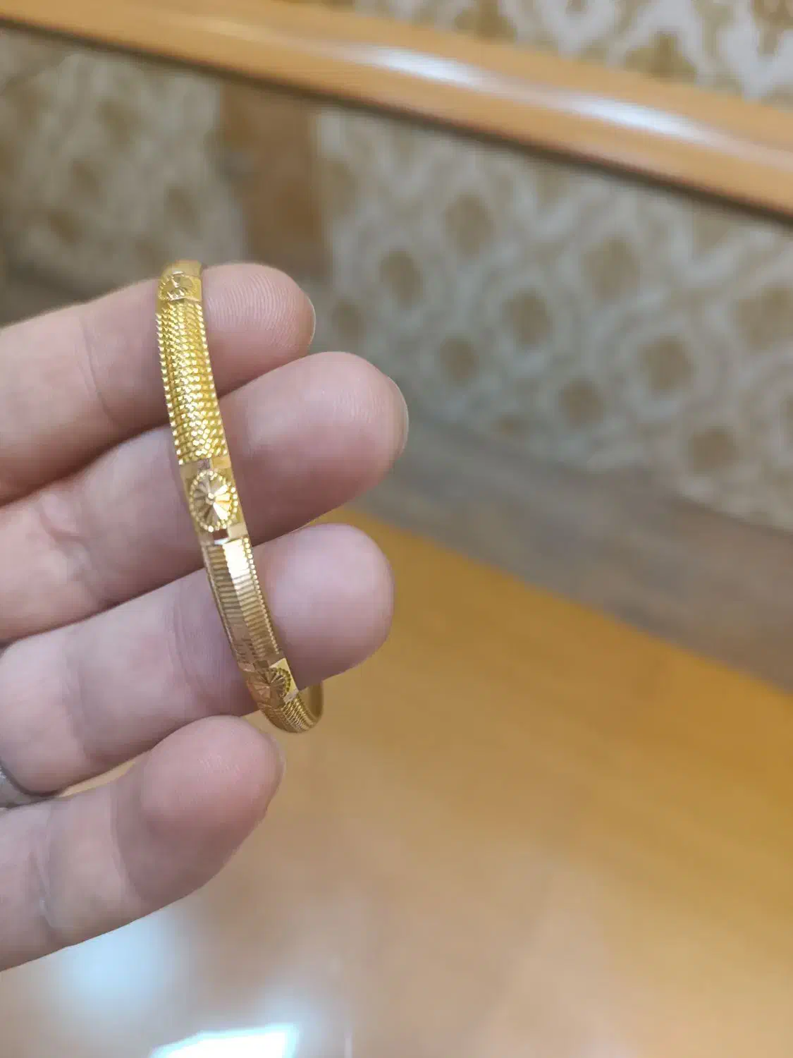 فروش دو عدد النگو سایز 3 /150 بالا تابلو|جواهرات|آبدانان, |دیوار