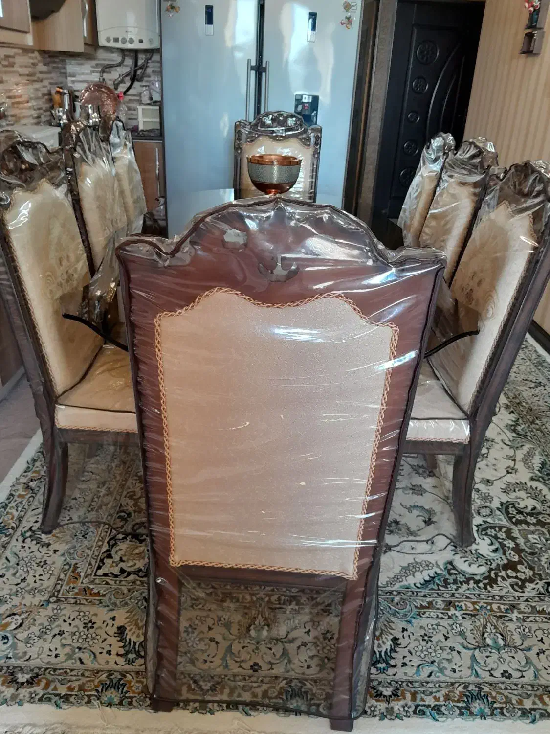 میز غذا خوری ۸ نفره|میز و صندلی غذاخوری|اصفهان, شهرک ولیعصر|دیوار