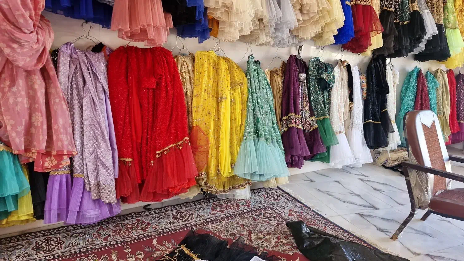 لبلس محلی|لباس|ششده و قره بلاغ, |دیوار