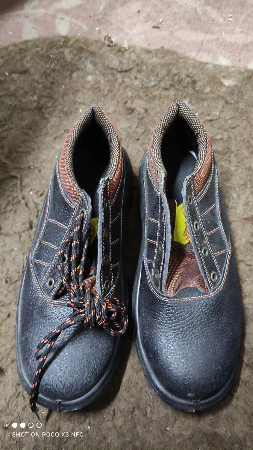 دست کش و کفش ایمنی|لباس|ساوه, |دیوار