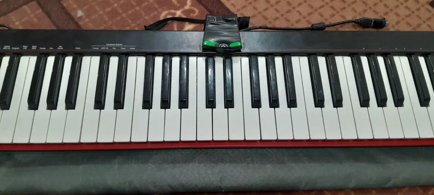 میدی کنترولر|پیانو، کیبورد، آکاردئون|تبریز, |دیوار