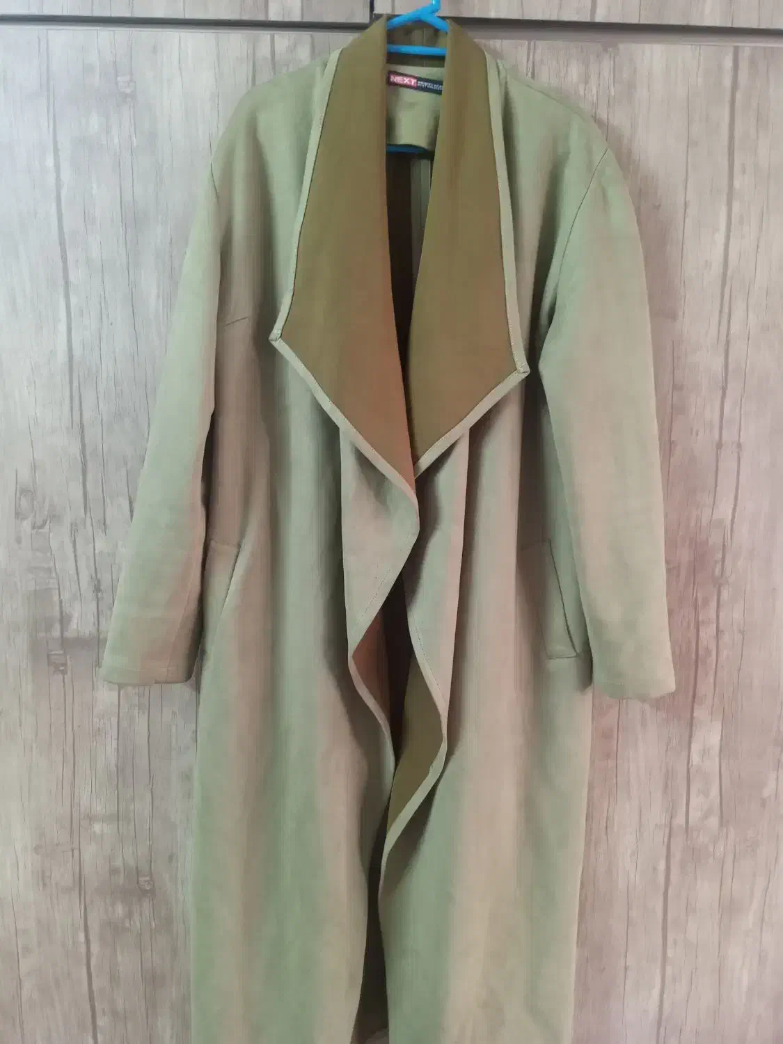 لباس زمستانی|لباس|اصفهان, سرشبادران|دیوار