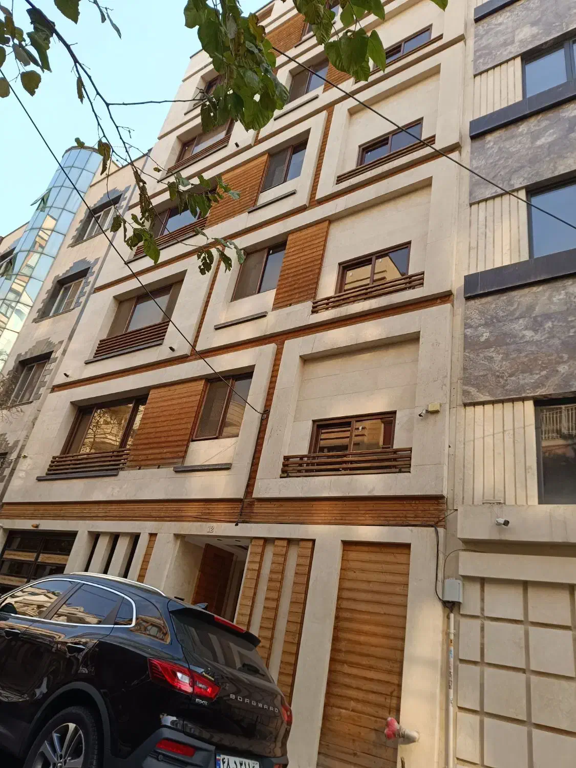 135متر 3 خواب تک واحدی سعادت آباد