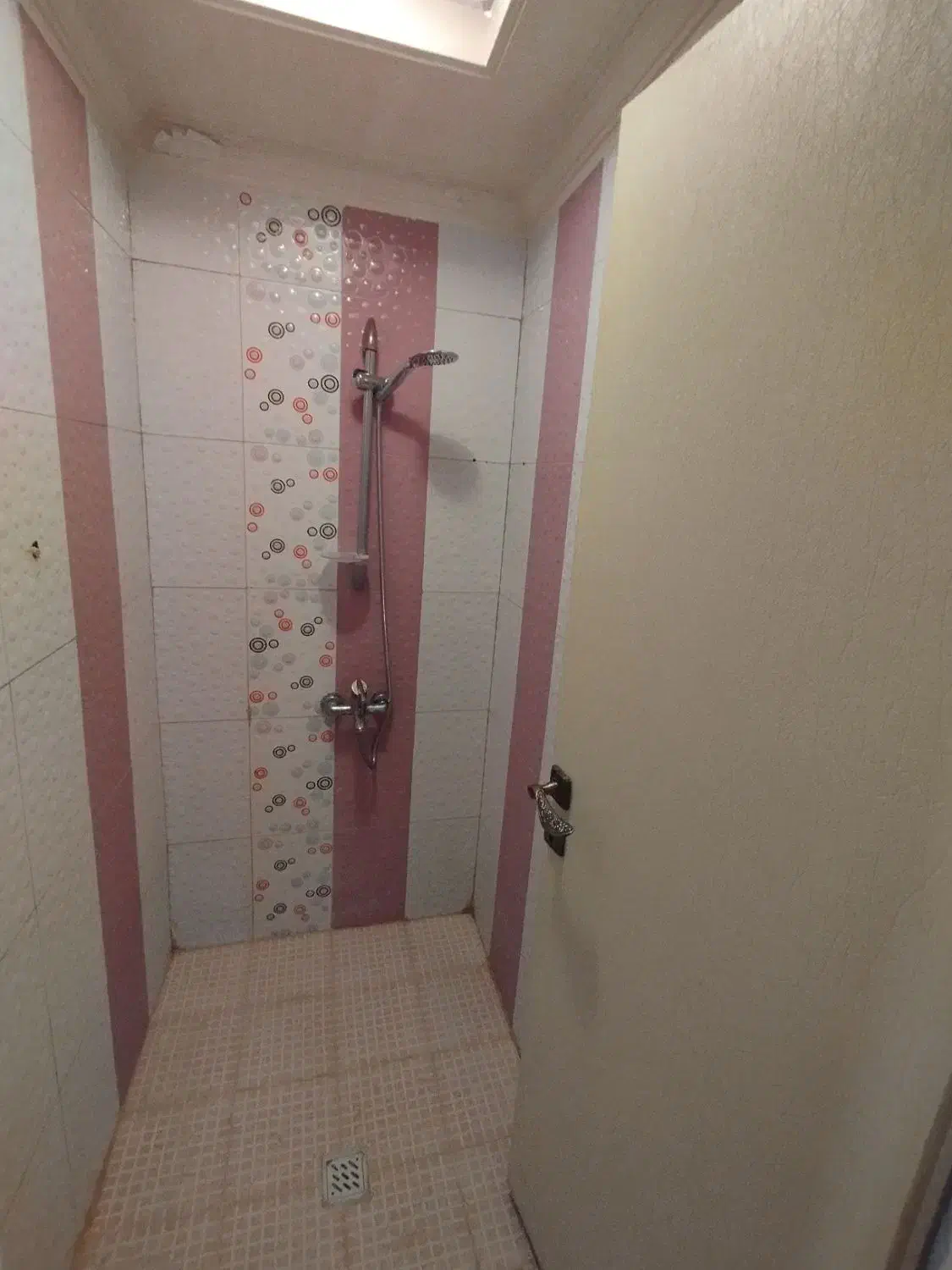 60متردوخوابه تک واحدی انباری واسانسور