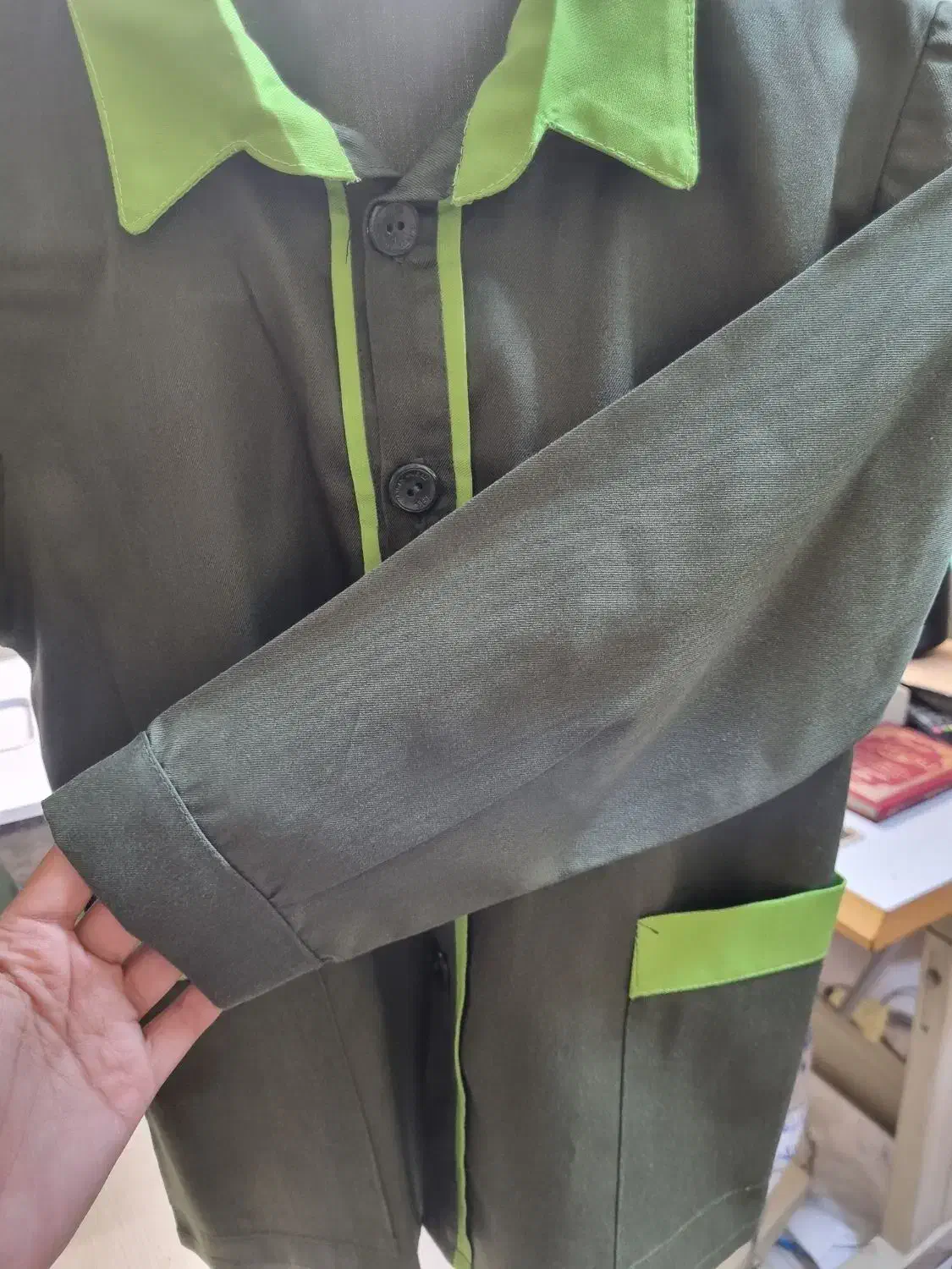 فرم مدرسه پسرانه|لباس|مشهد, بلال|دیوار