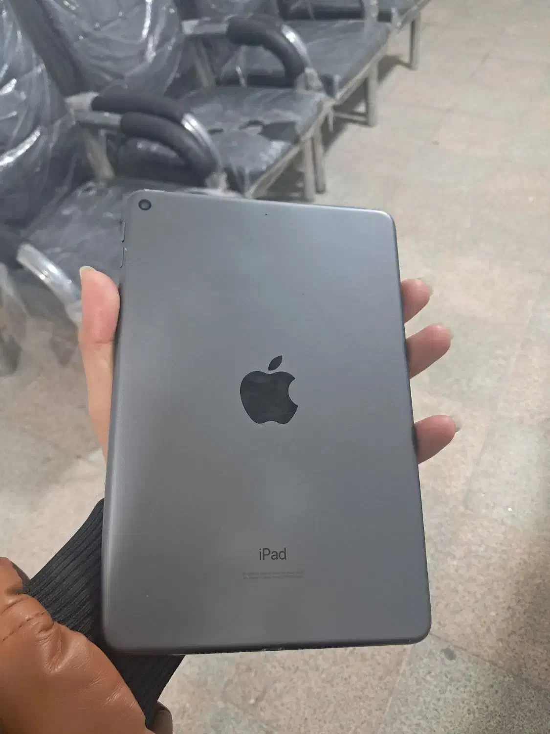 ipad mini|تبلت|اهواز, رسالت|دیوار