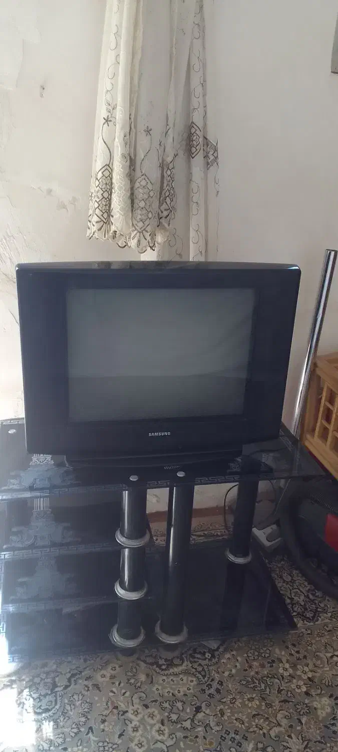 تلویزیون ومیزتلویزیون|تلویزیون و پروژکتور|نظرآباد, نظرآباد|دیوار