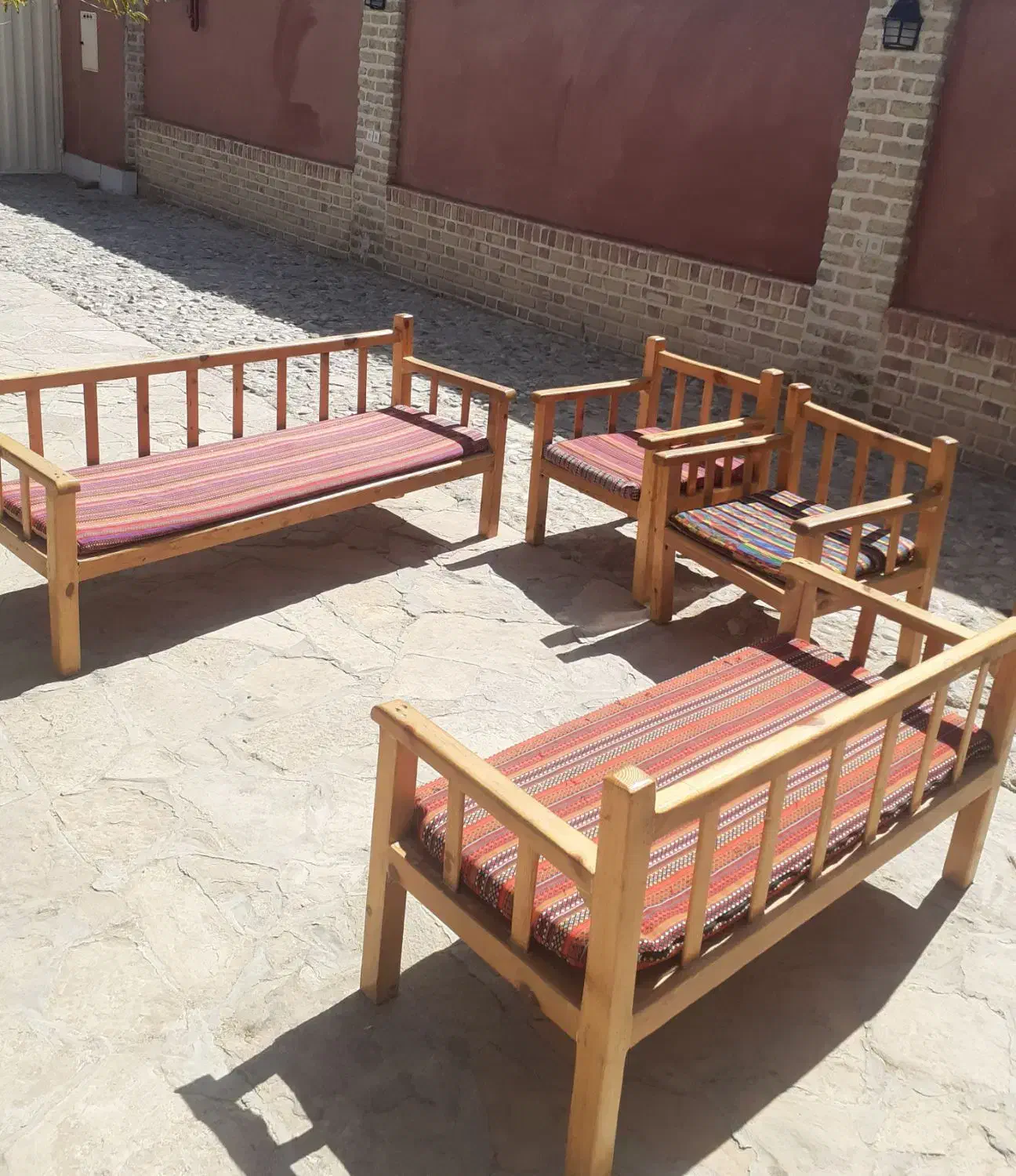 نیمکتهای چوبی سنتی|صندلی و نیمکت|دامغان, |دیوار