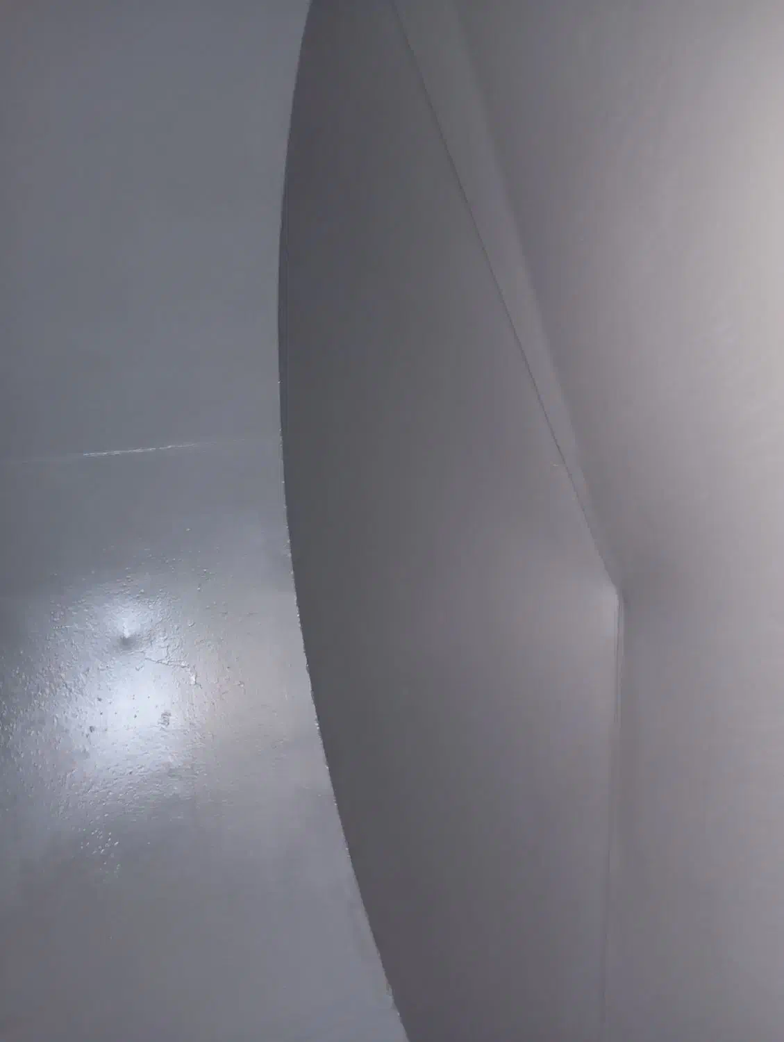 رنگ آمیزی تخصصی داخلی مخزن|خدمات پیشه و مهارت|لنگرود, |دیوار