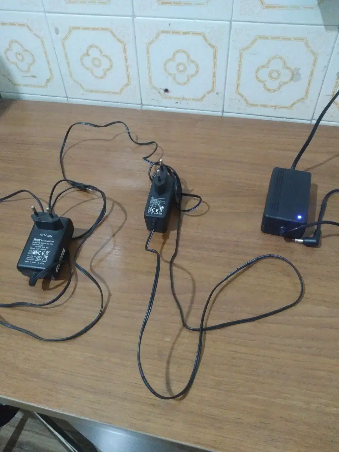 آداپتور ۱۲وات نونو|قطعات و لوازم جانبی رایانه|تهران, جمال‌زاده|دیوار