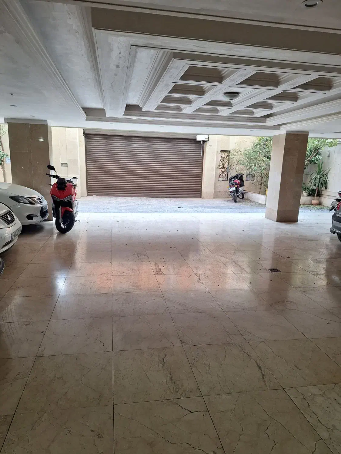 اجاره آپارتمان فلاح منطقه۱۷ متراژ ۱۰۵متر