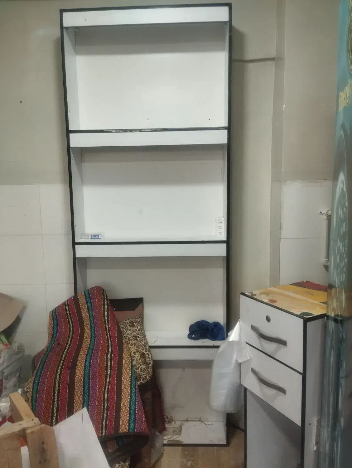 2 عدد ویترین توافقی|بوفه، ویترین، کنسول|معصومیه, |دیوار