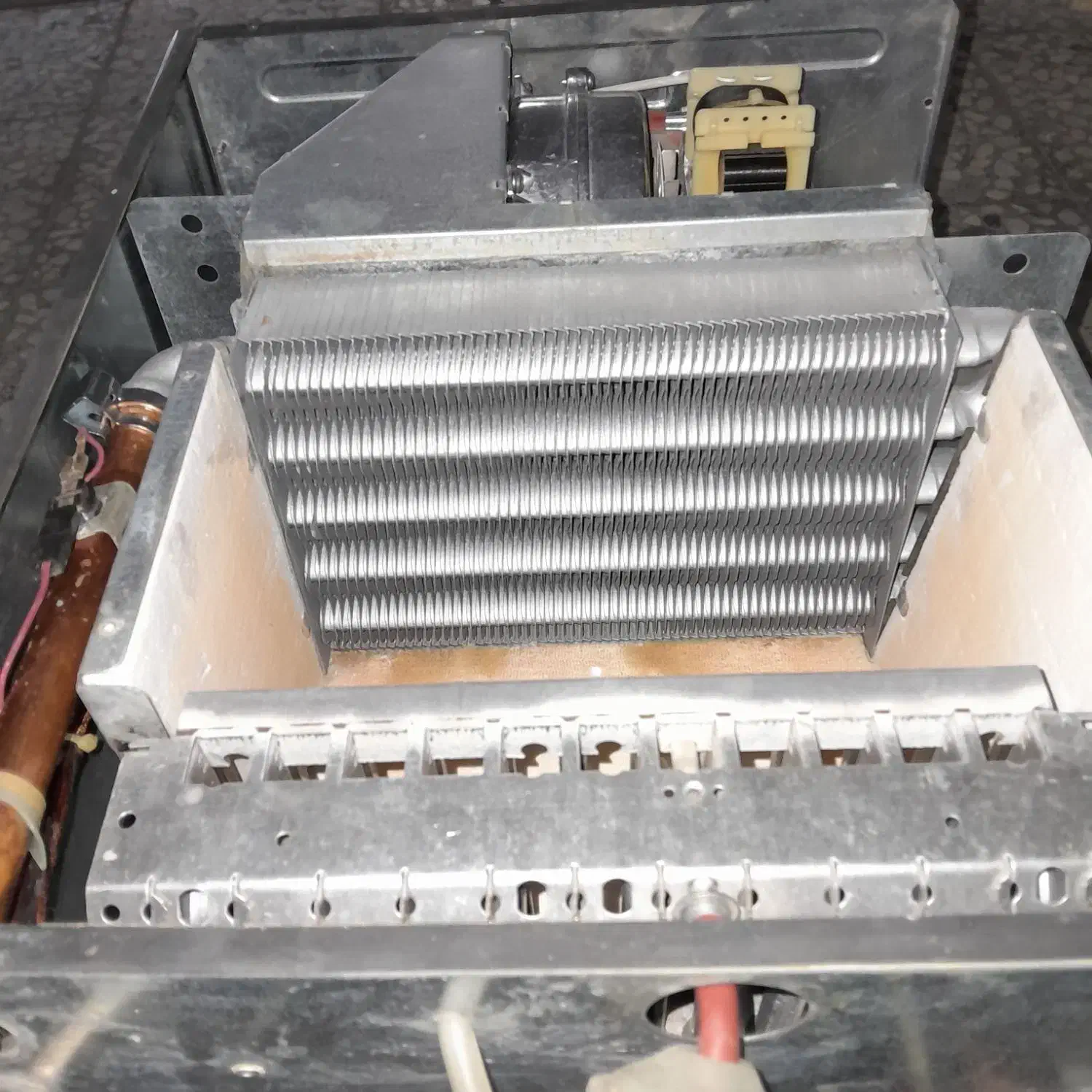 پکیج ایران رادیاتور eco22ff درحد نو|آبگرمکن، پکیج، شوفاژ|تهران, ستارخان|دیوار