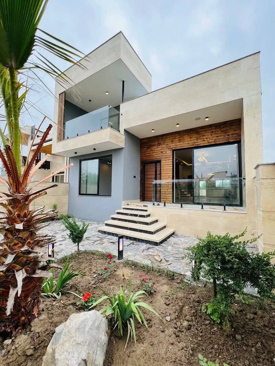 پیلوت مدرن شهرکی سند آماده انتقال شُ م ا ل|فروش خانه و ویلا|تهران, تهرانپارس جنوبی|دیوار