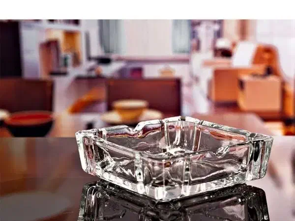 زیر سیگاری چند کارتن به قیمت عمده|کلکسیون و سرگرمی|قم, چهل درخت|دیوار