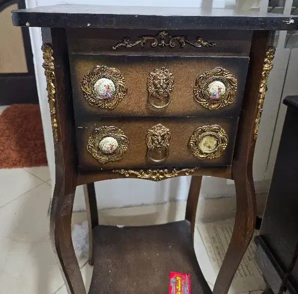 میز تلفن|میز تلفن|رشت, شهریاران|دیوار