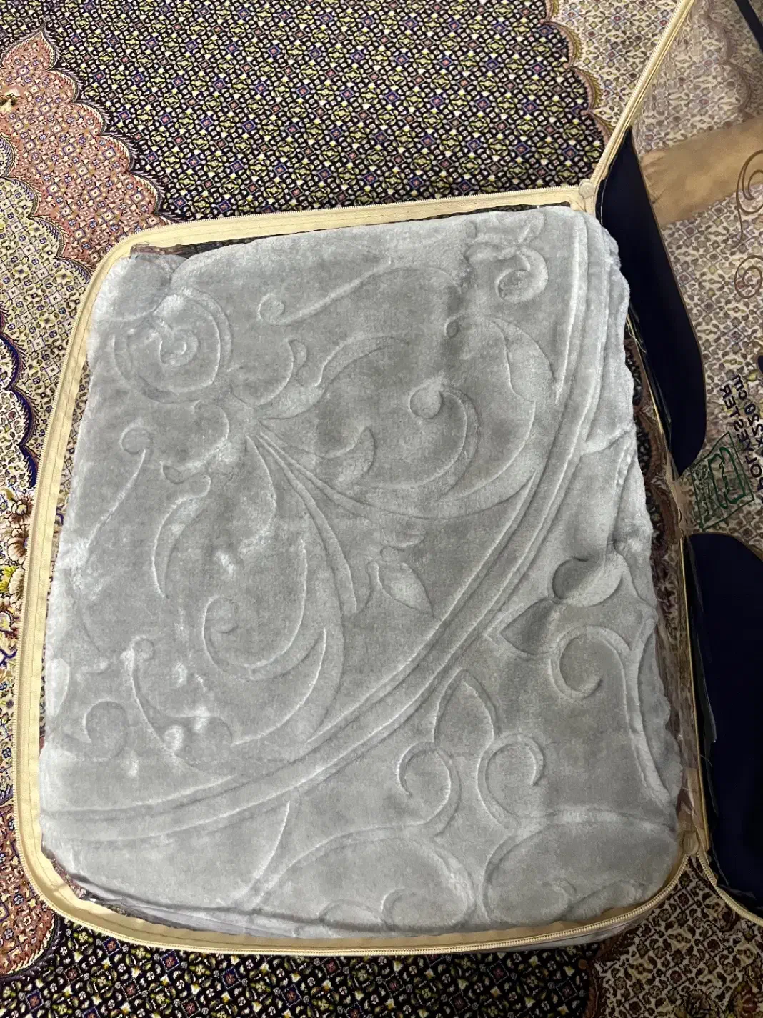 پتو گلبافت تک نفره  ۳ عدد|رختخواب، بالش، پتو|فردیس, فردیس|دیوار