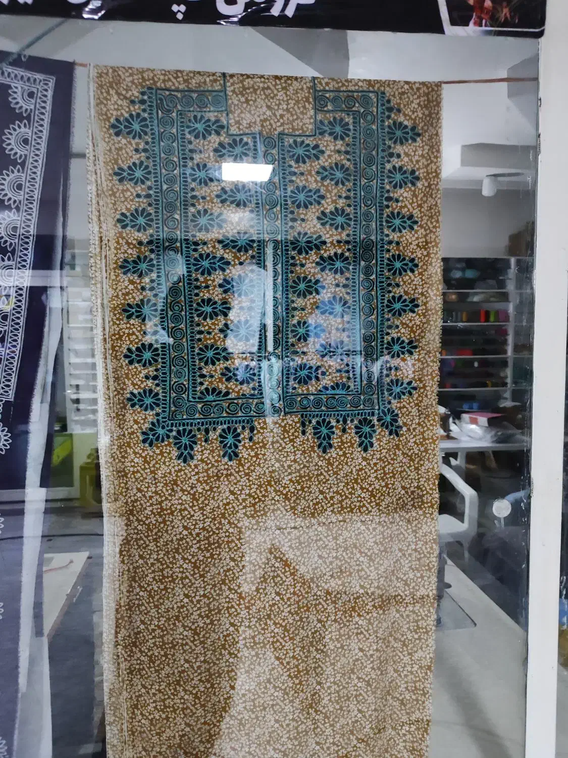 کشوک دوزی و گلدوزی|لباس|سراوان, |دیوار