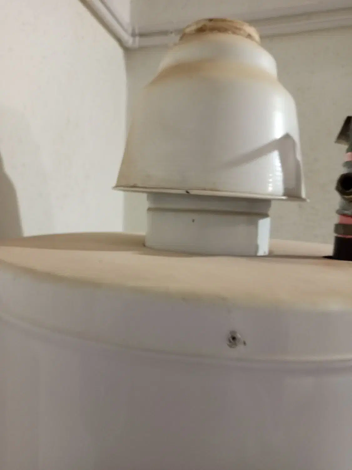 یک عدد آب گرمکن ایستاده|آبگرمکن، پکیج، شوفاژ|همدان, |دیوار