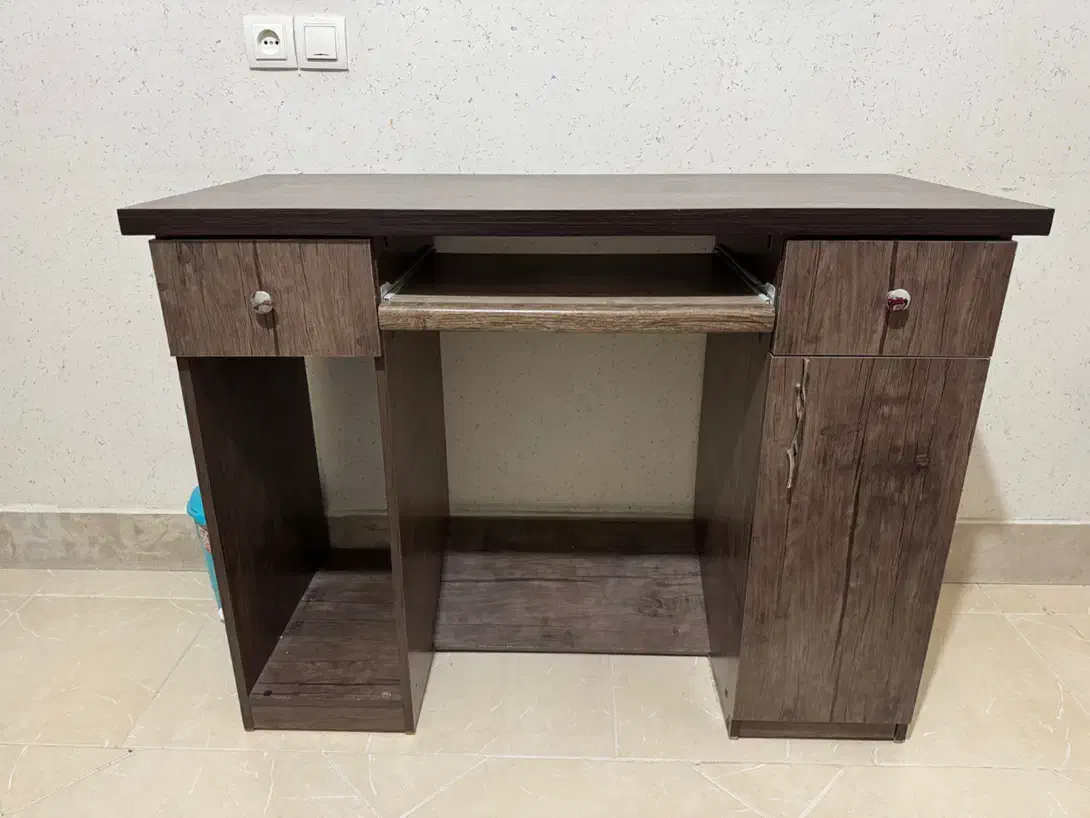 میز کامپیوتر|میز تحریر و کامپیوتر|برخوار, |دیوار