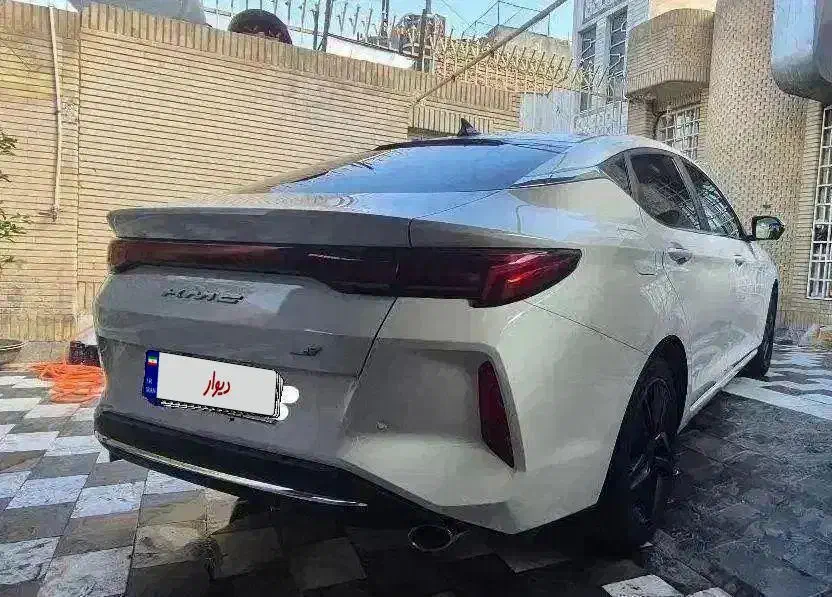 کی ام سی j7|خودرو سواری و وانت|زاهدان, |دیوار