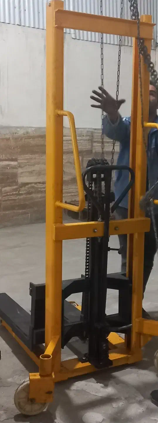 لیفتراک دستی یک و نیم تنی در حد نو|ماشینآلات صنعتی|نجفآباد, جلال آباد|دیوار