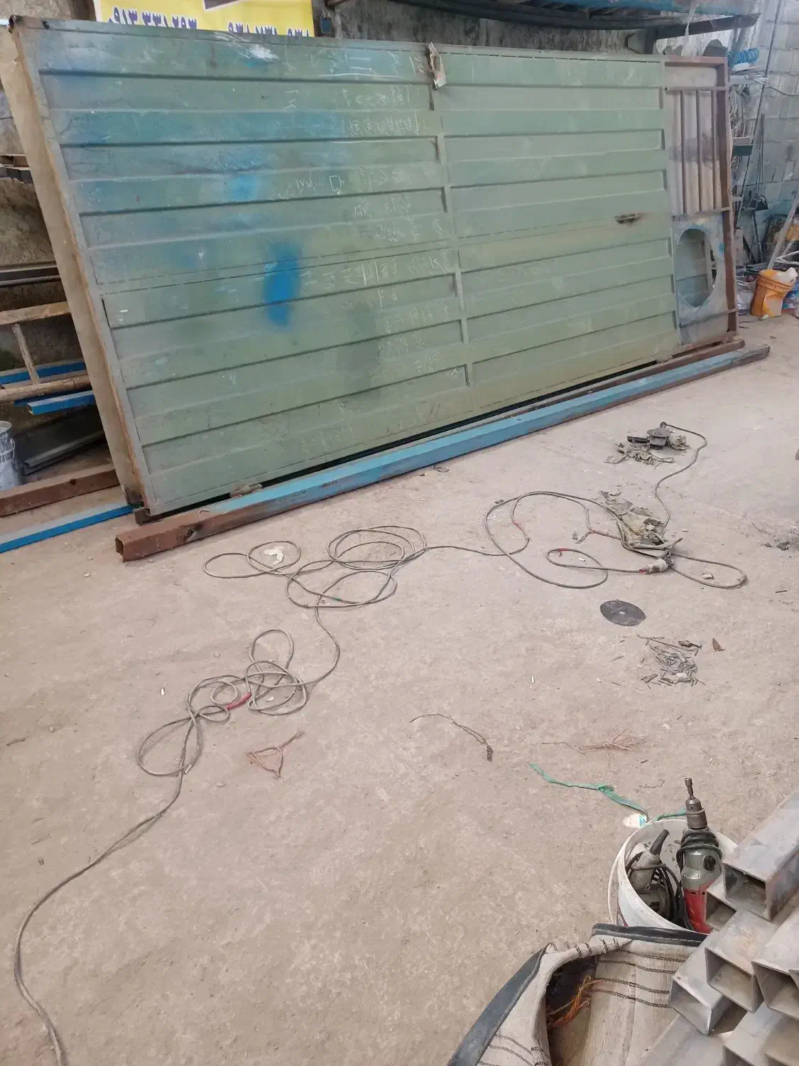 درب سوله|مصالح و تجهیزات ساختمان|نجف‌آباد, قلعه سفید|دیوار