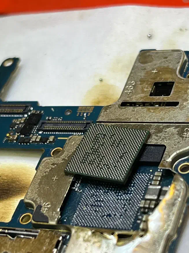 فروش و تعمیرات تخصصی انواع گجت هوشمند|لوازم جانبی موبایل و تبلت|یزد, |دیوار