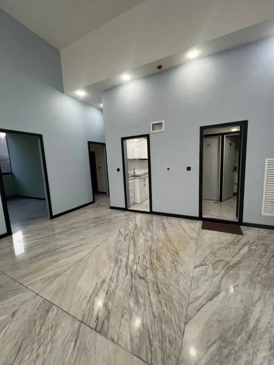 ۲۵۵ متر سند اداری موقعیت تجاری|اجارهٔ دفتر کار، اتاق اداری، مطب|تهران, محمودیه|دیوار