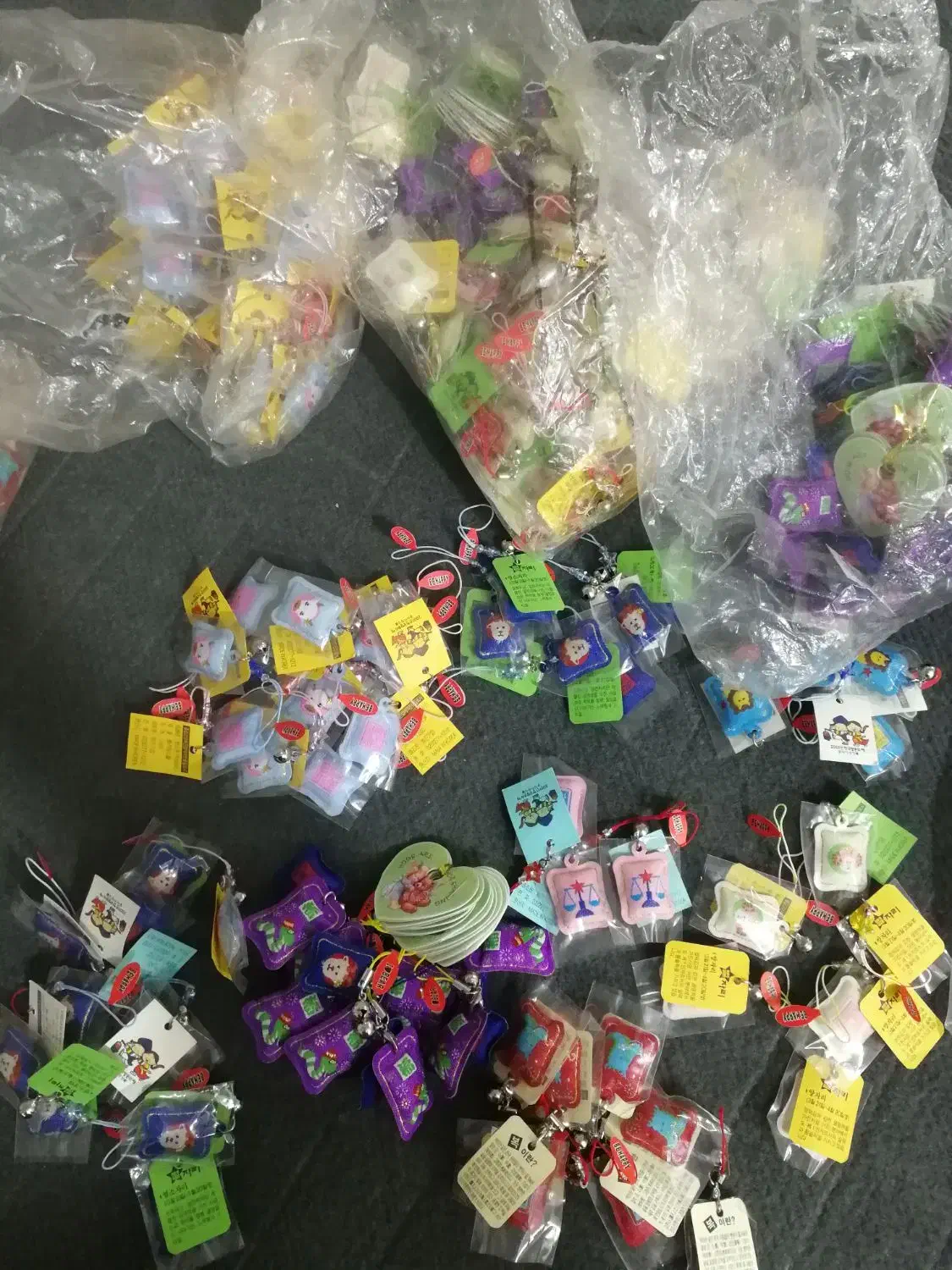 آویز گوشی. فلش و کلید تکی و عمده|لوازم جانبی موبایل و تبلت|پاکدشت, پاکدشت (مامازند)|دیوار