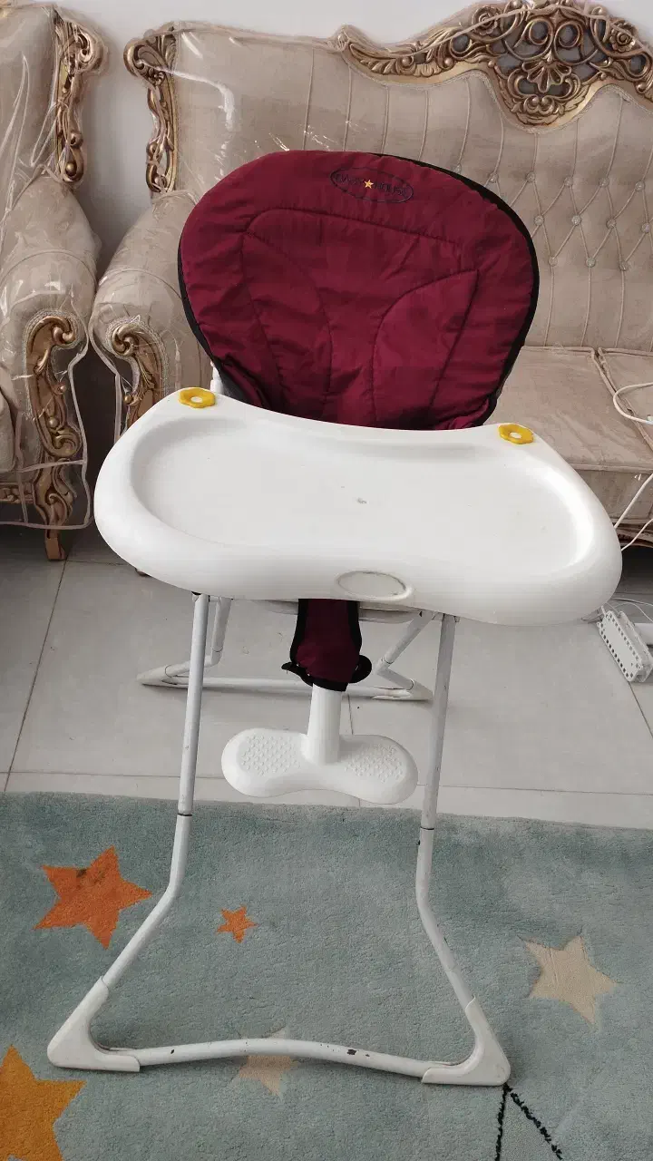 غذا خوری کودک با فرش وپاف چرخ خیاطی|فرش|فامنین, |دیوار