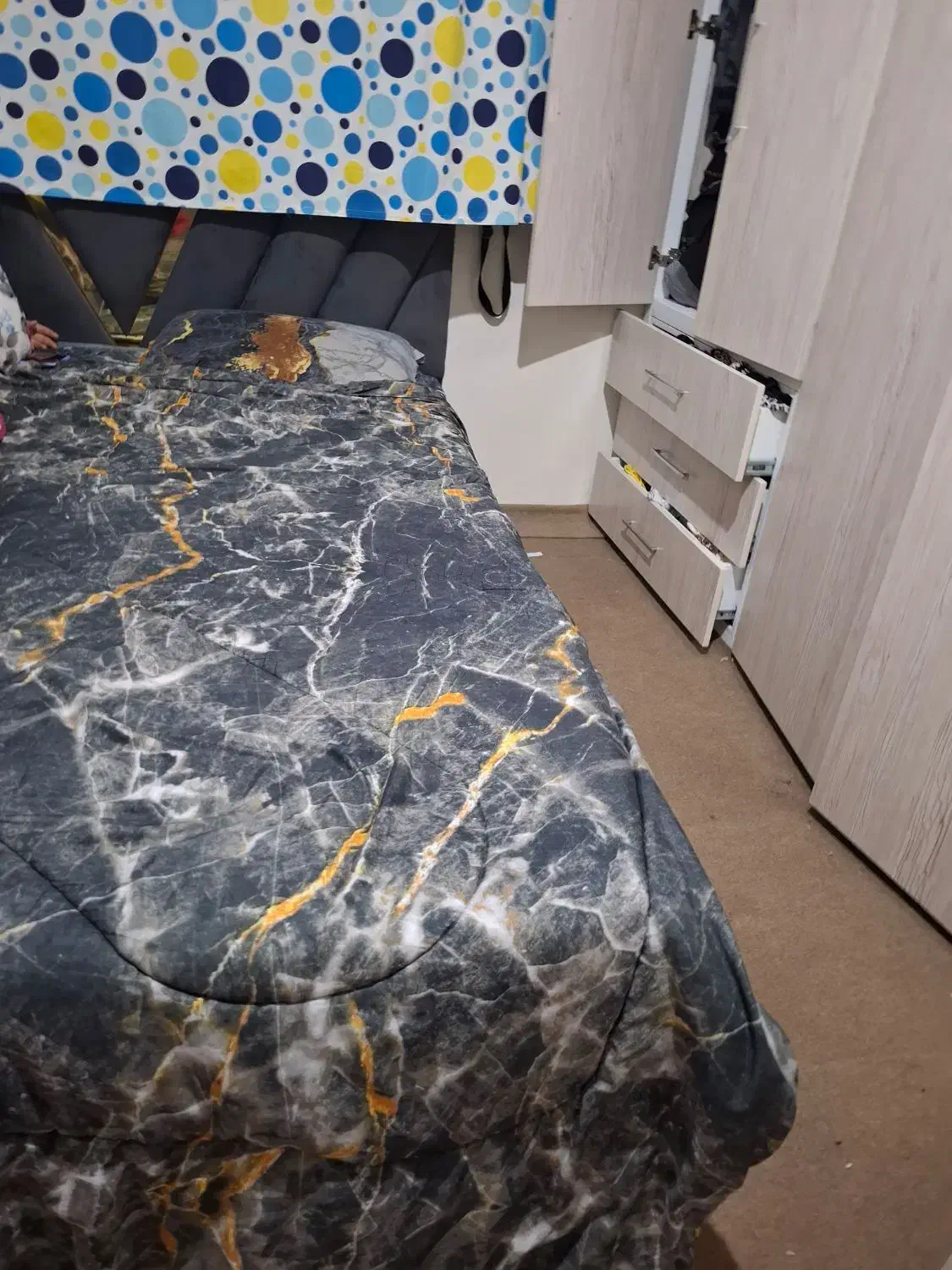 تخت کنسول بدون تشک|تخت و سرویس خواب|همدان, |دیوار