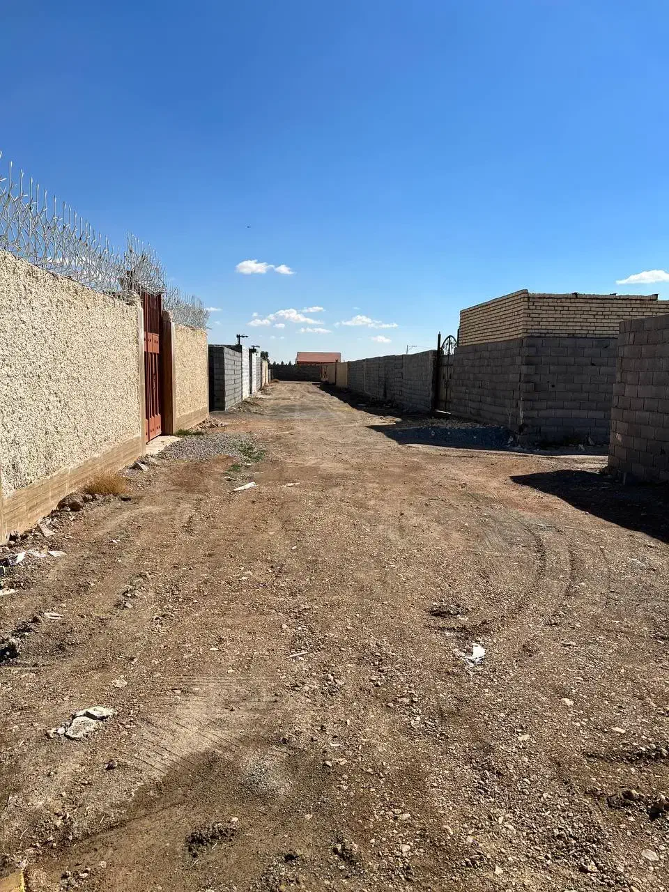 چهاردیواری/برق تجاری/دستجا/600متر|فروش زمین و ملک کلنگی|اصفهان, براآن شمالی|دیوار