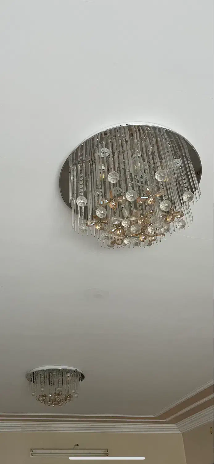 تعدادی لوستر با لامپ و فلش موسیقی و کنترل دار|لوستر و چراغ آویز|شیراز, هفت تنان|دیوار