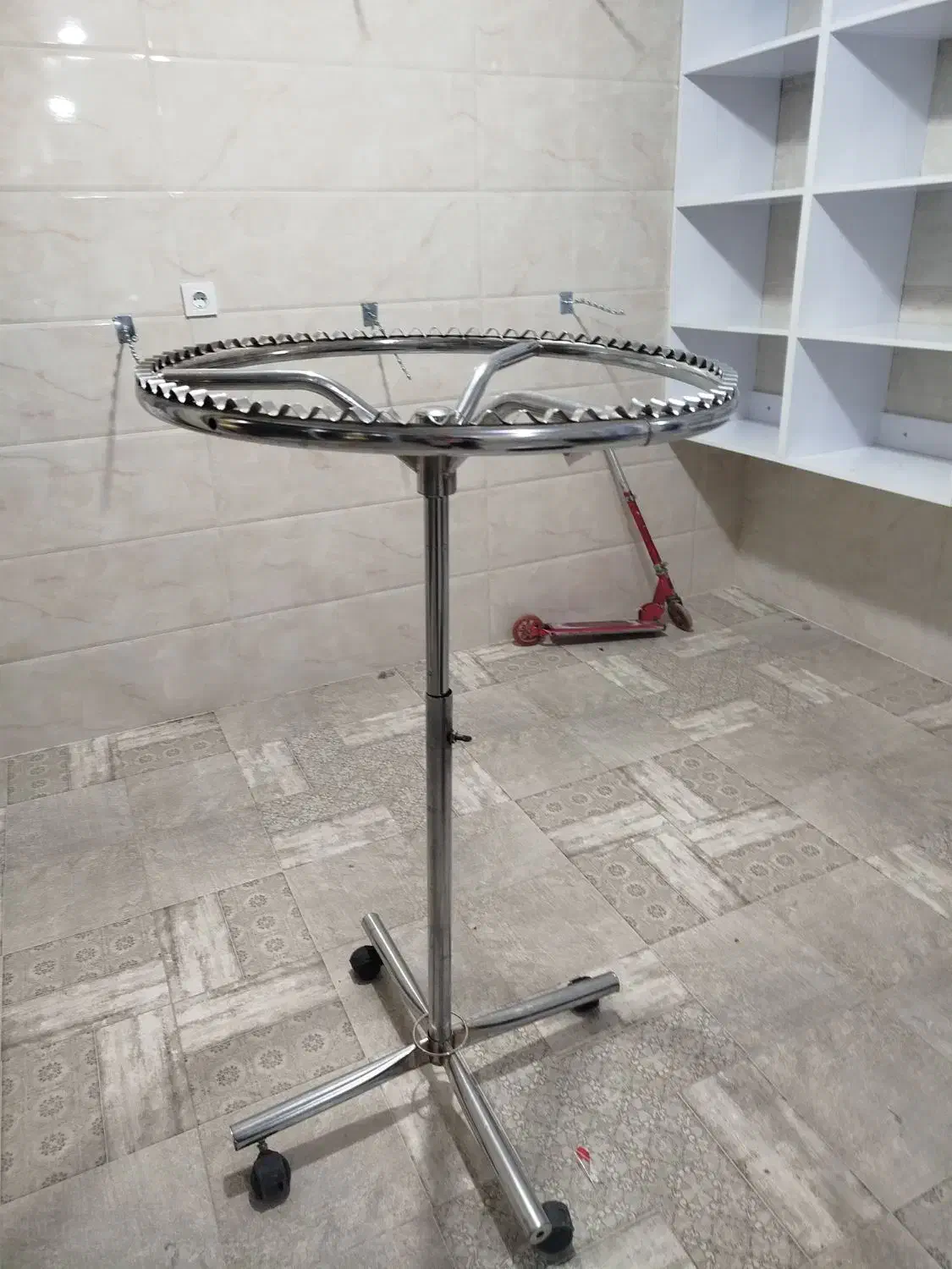 رگال و مانکن و چوب لباسی|فروشگاه و مغازه|سنندج, |دیوار