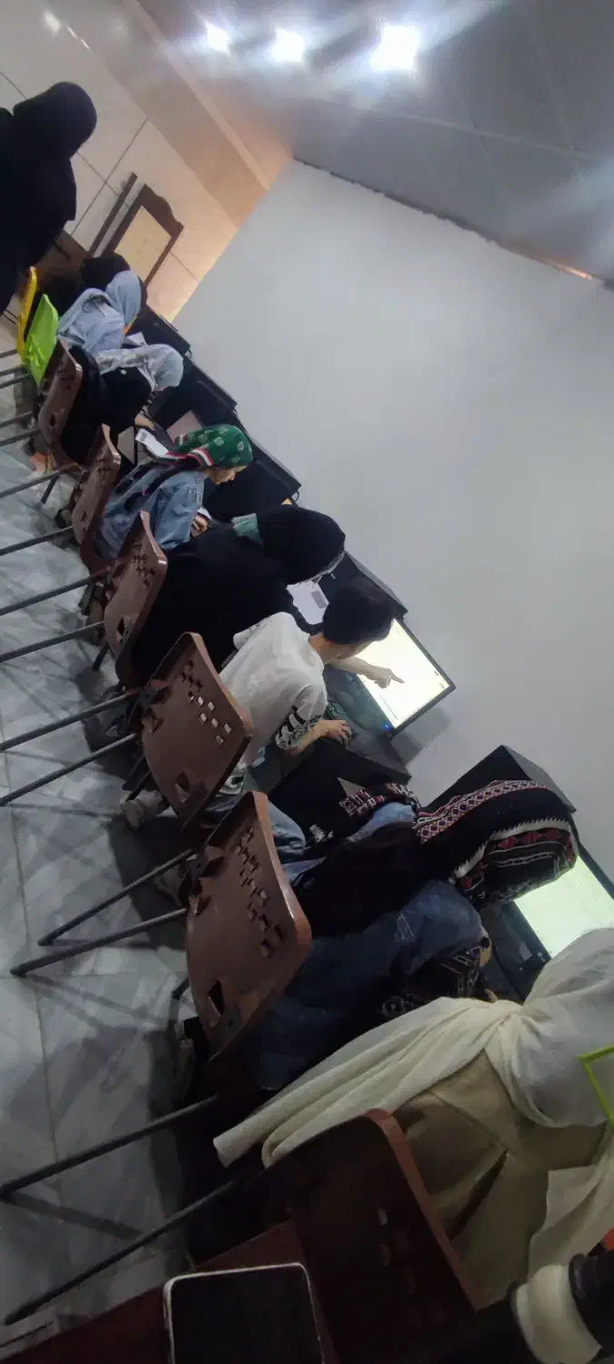 اجاره واحد آموزشی با امکانات بصورت روزانه|اجارهٔ کوتاه‌مدت دفتر کار و فضای آموزشی|محمدشهر, شهرک پیام (مهرالبرز)|دیوار