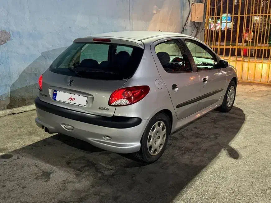 ۲۰۶ مدل ۸۵ تیپ ۳ نصف گلگیر رنگ|خودرو سواری و وانت|مشهد, وکیل‌آباد|دیوار