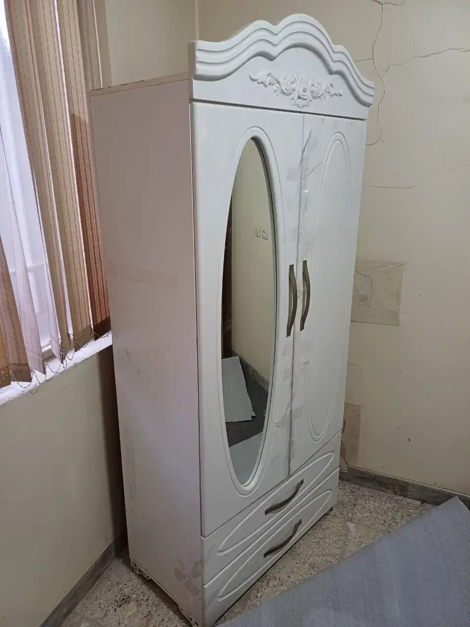 فروش وسایل منزل با قیمت مناسب|تخت و سرویس خواب|شاهینشهر, شهرک گلدیس|دیوار