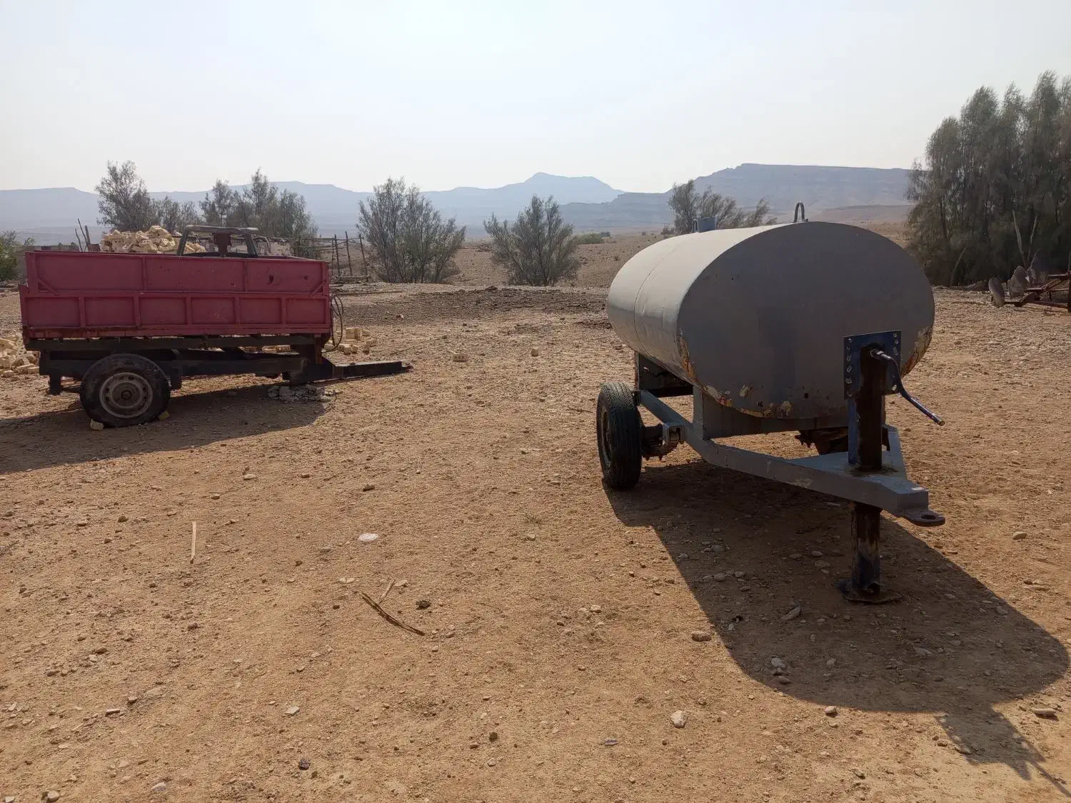 فروش تریلی ومخزنه تایر دار|ماشینآلات صنعتی|لار, |دیوار