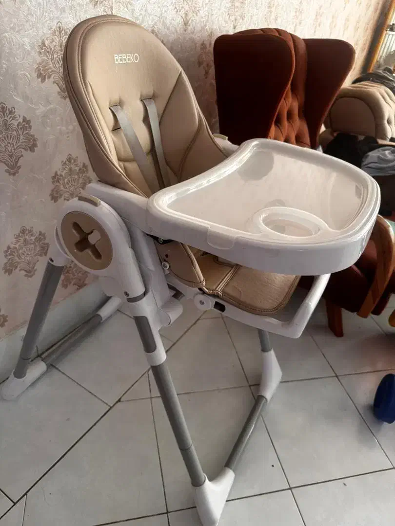 صندلی غذا کودک برند ببکو|تخت و صندلی بچه|ورامین, ورامین|دیوار