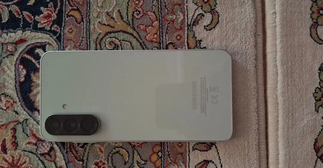 a56بسیار تمیز دوماه نشده خریدم|موبایل|همدان, |دیوار